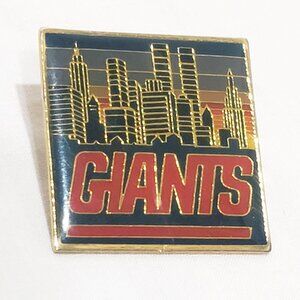 Giants NFL Football New York City Skyline 1990 Lapel Hat Pin 1" Red Black